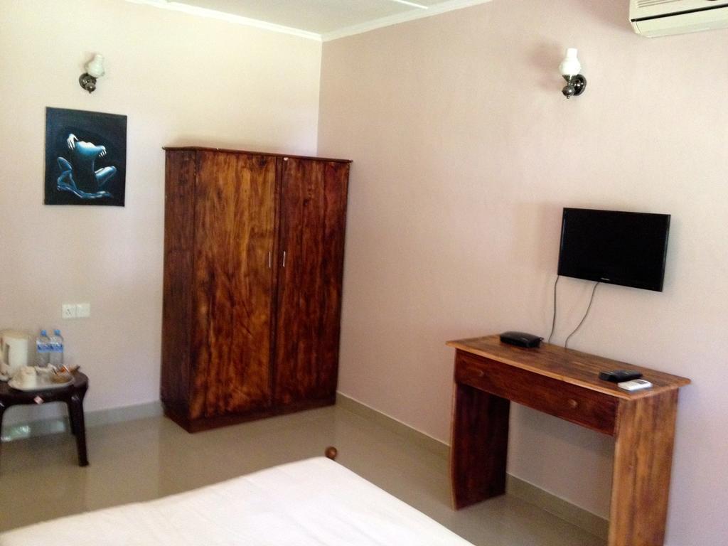 Fire Dragon Hideaway Hotel Negombo Phòng bức ảnh
