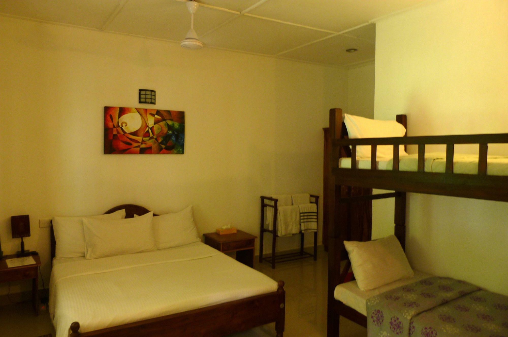 Fire Dragon Hideaway Hotel Negombo Ngoại thất bức ảnh