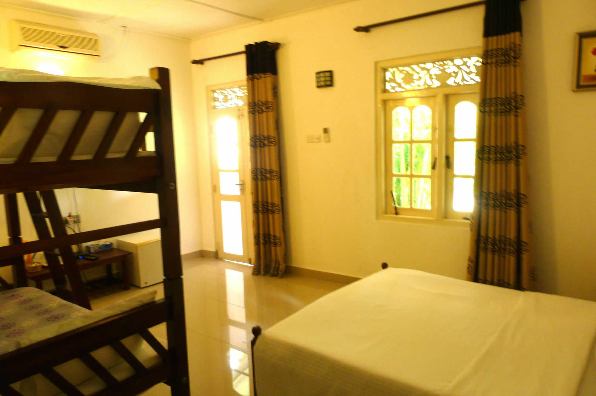 Fire Dragon Hideaway Hotel Negombo Ngoại thất bức ảnh